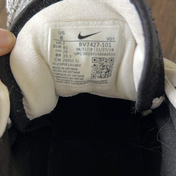 Nike Labron Witness 4 Men’s Size 8 Black White - Picture 10 of 11